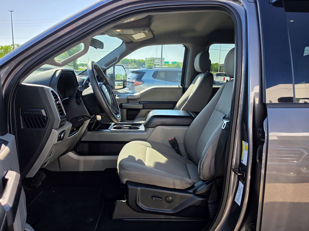 Used 2021 Ford F250 XLT w/ XLT Premium Package AWD/4WD image 9