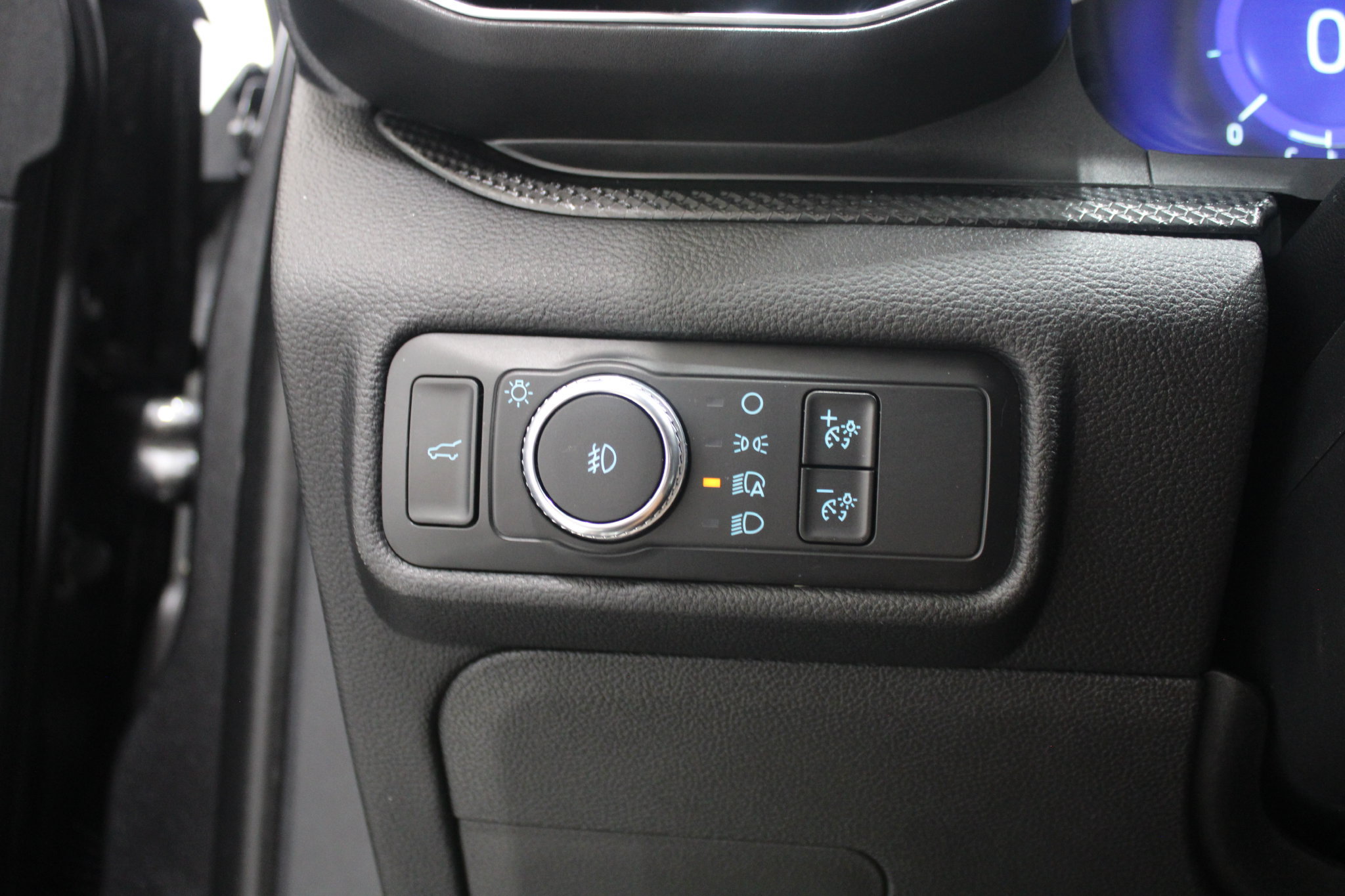 Used 2020 Ford Explorer ST w/ Premium Technology Package AWD/4WD image 36