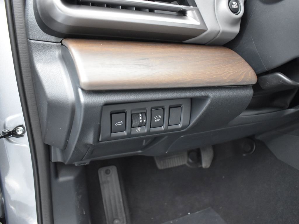 New 2025 Subaru Outback Limited image 11