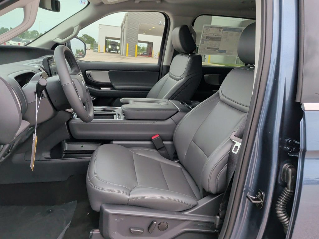 New 2027 Ford Expedition Active RWD image 12