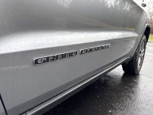 Used 2021 Jeep Grand Cherokee Limited AWD/4WD image 29