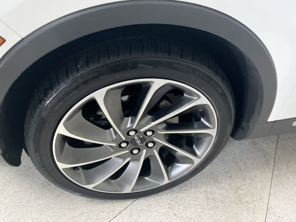 Used 2020 Lincoln Nautilus Reserve w/ Equipment Group 202A AWD/4WD image 14