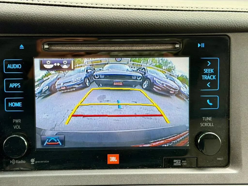 Used 2015 Toyota Sienna Limited Premium FWD image 26