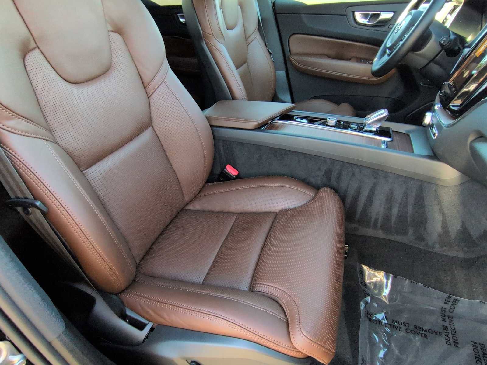 Used 2025 Volvo XC60 T8 Ultra image 22