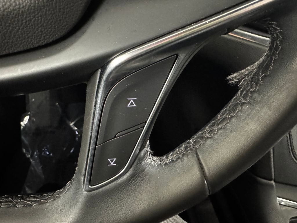 Used 2023 Cadillac XT5 Luxury image 26