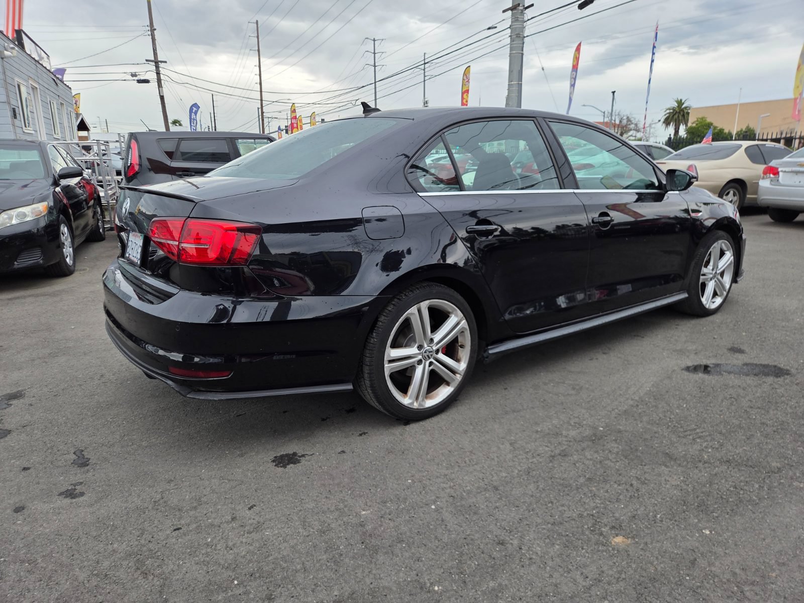 Used 2017 Volkswagen Jetta GLI FWD image 4