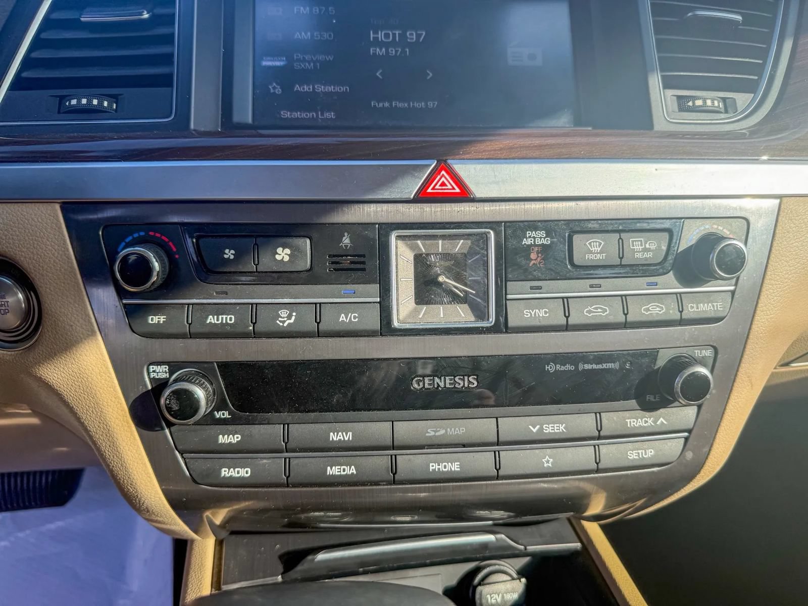 Used 2020 Genesis G80 3.8 RWD image 24