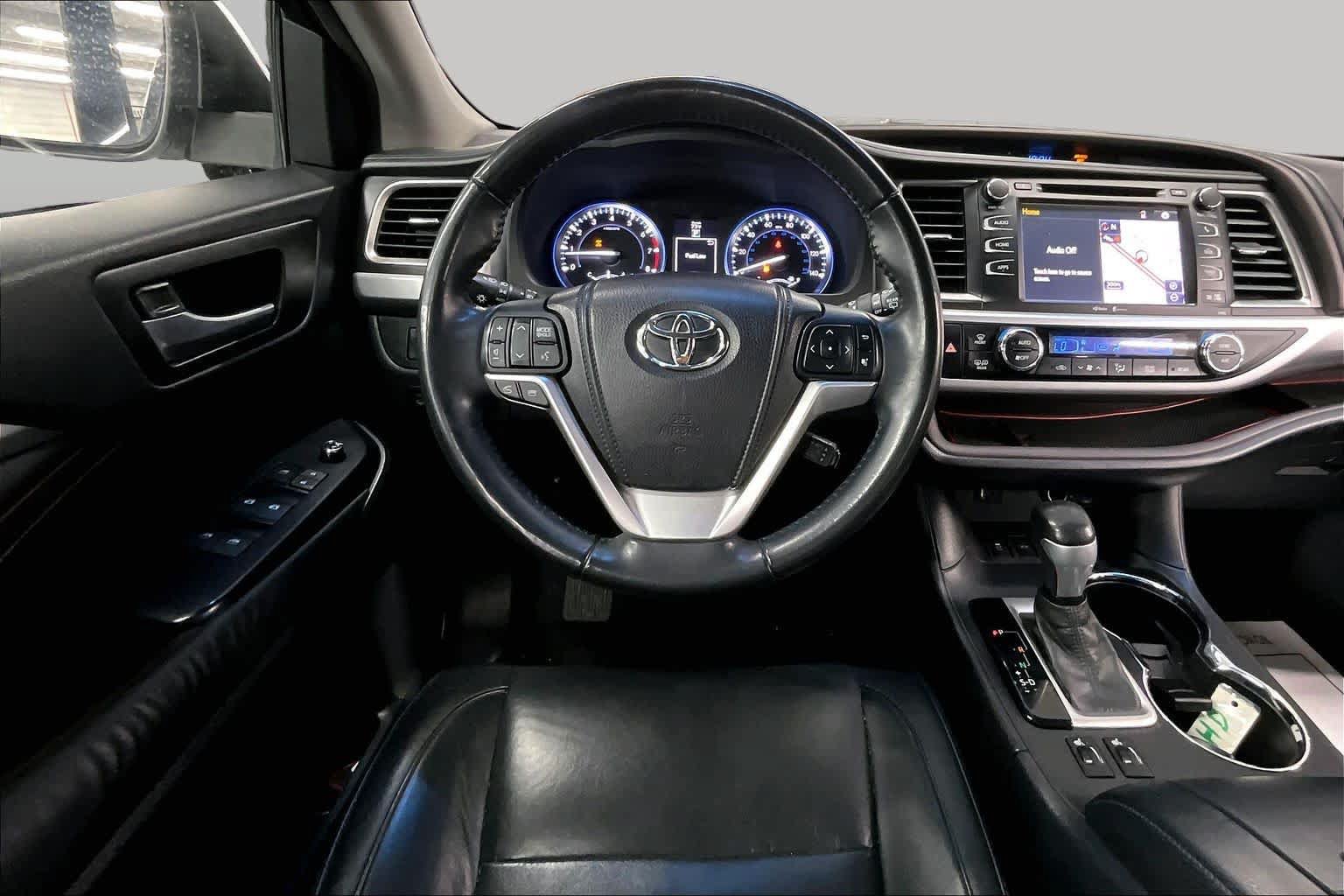 Used 2015 Toyota Highlander XLE AWD/4WD image 5