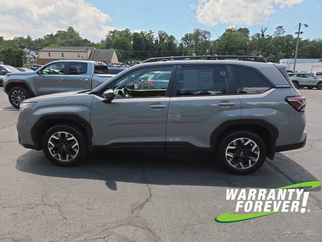 Used 2025 Subaru Forester Premium AWD/4WD image 4