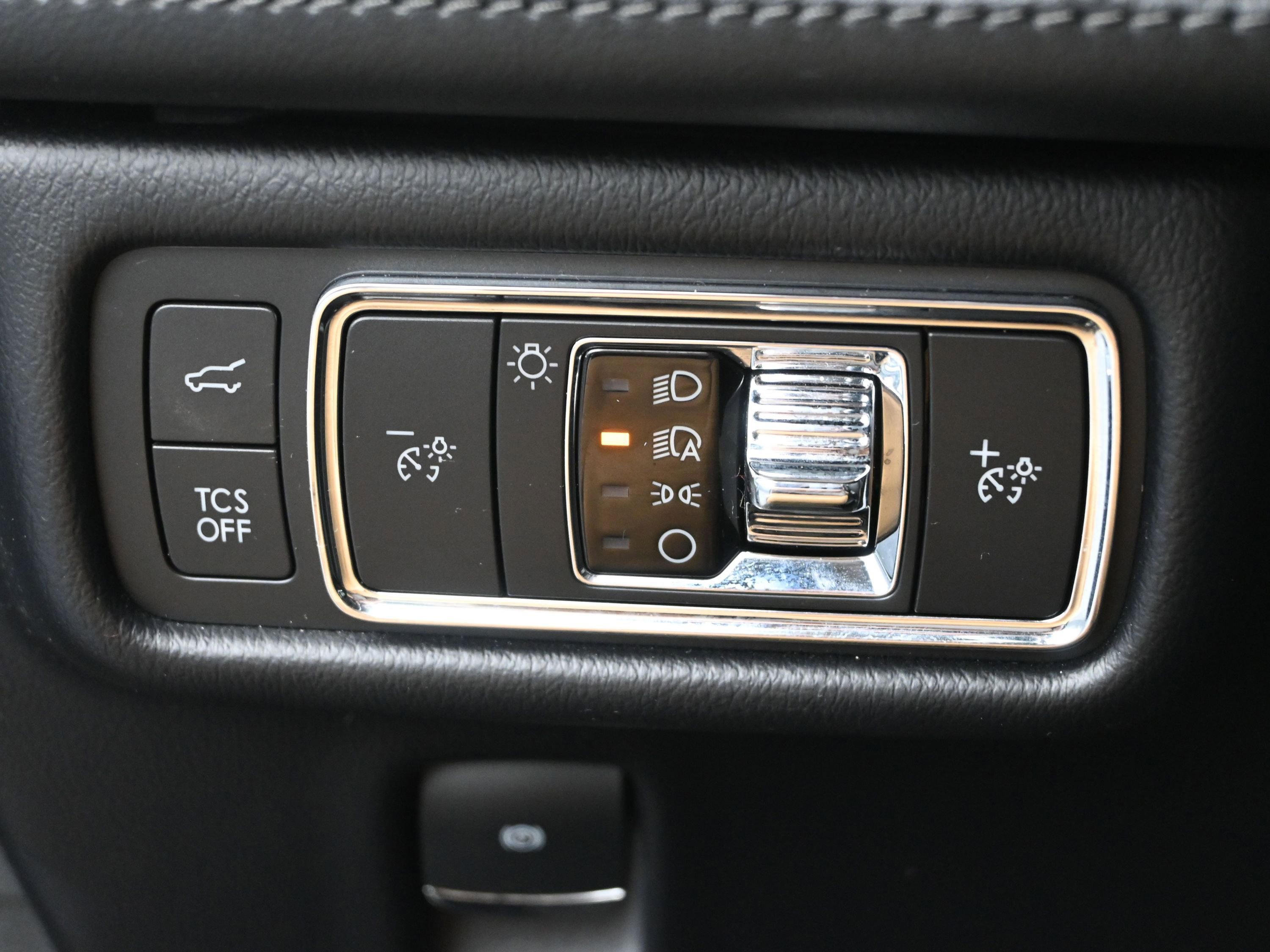 Used 2022 Lincoln Nautilus Reserve w/ Monochromatic Package AWD/4WD image 12