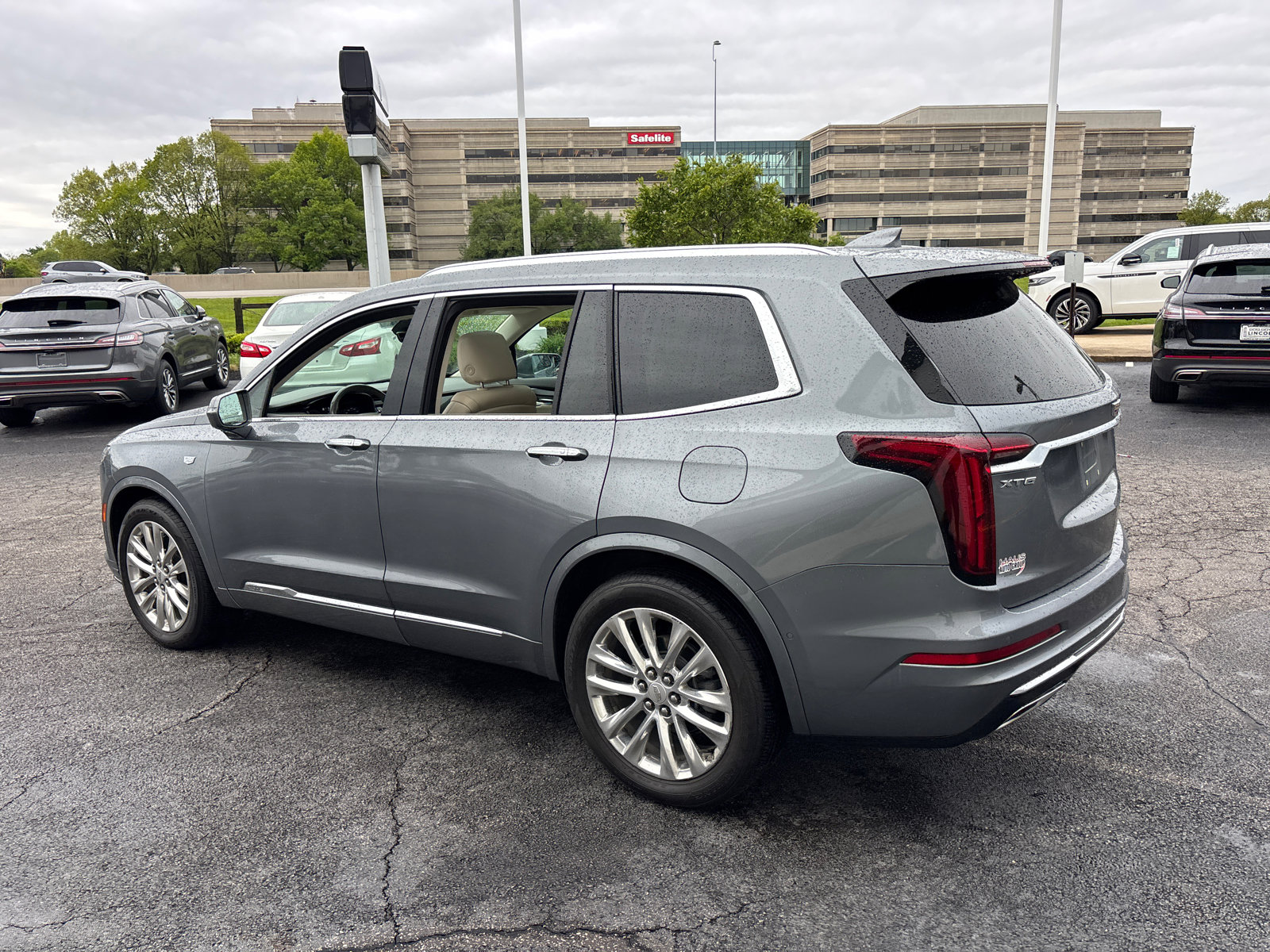 Used 2020 Cadillac XT6 Premium Luxury FWD image 5