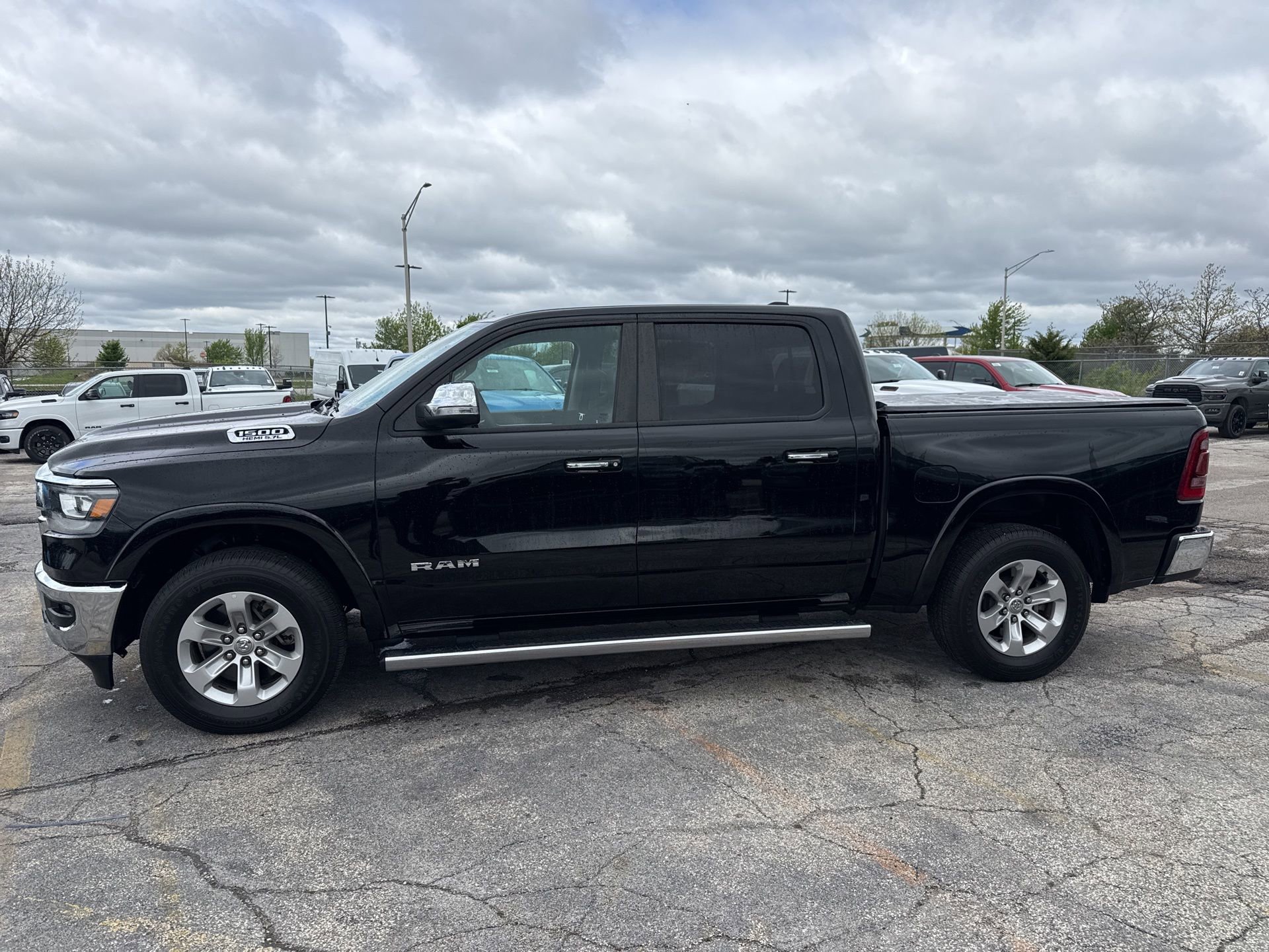 Used 2022 RAM 1500 Laramie AWD/4WD image 9