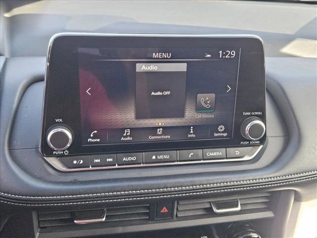 Used 2024 Nissan Rogue SV image 12