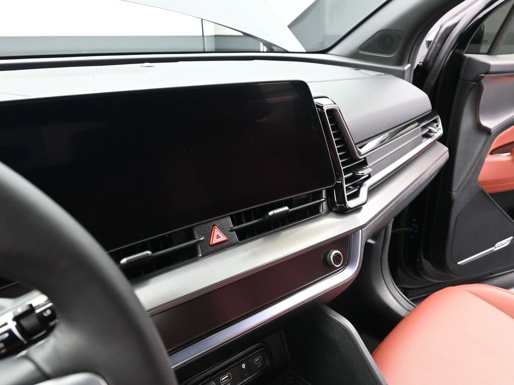 Used 2024 Kia Sportage SX image 14