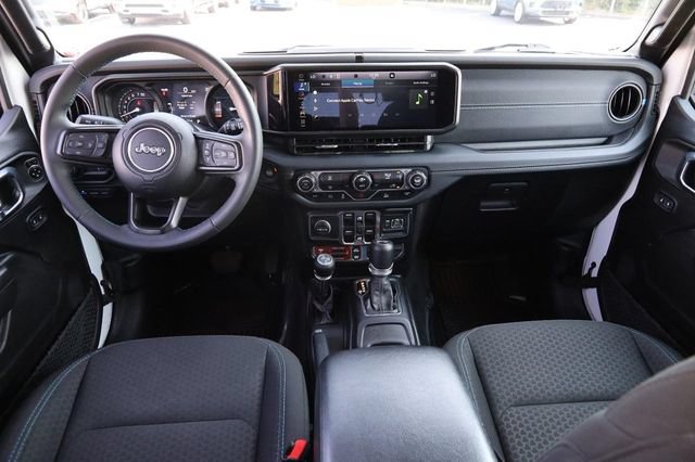 Used 2024 Jeep Wrangler Unlimited Rubicon 4xe AWD/4WD image 22