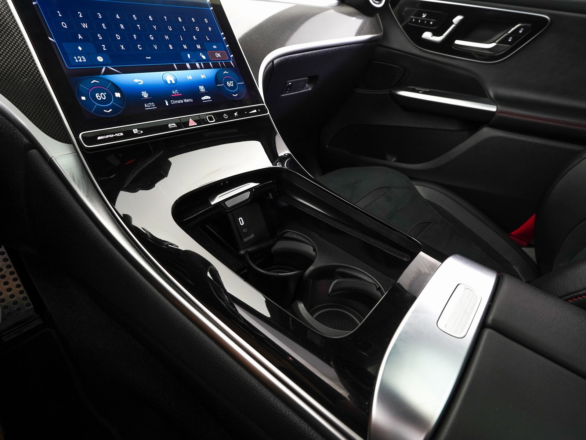 Used 2024 Mercedes-Benz GLC 43 AMG 4MATIC image 23