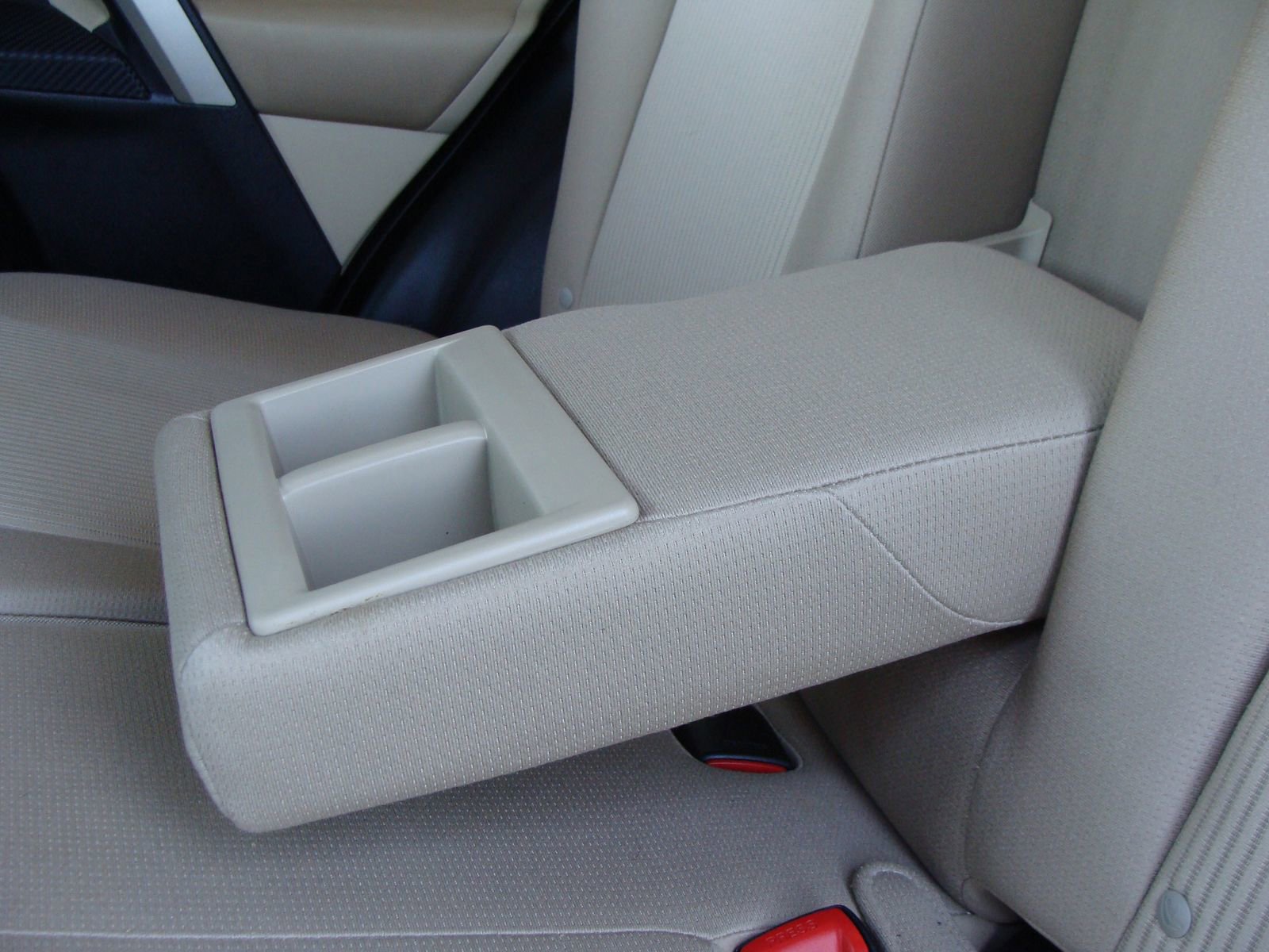 Used 2013 Toyota RAV4 XLE AWD/4WD image 29