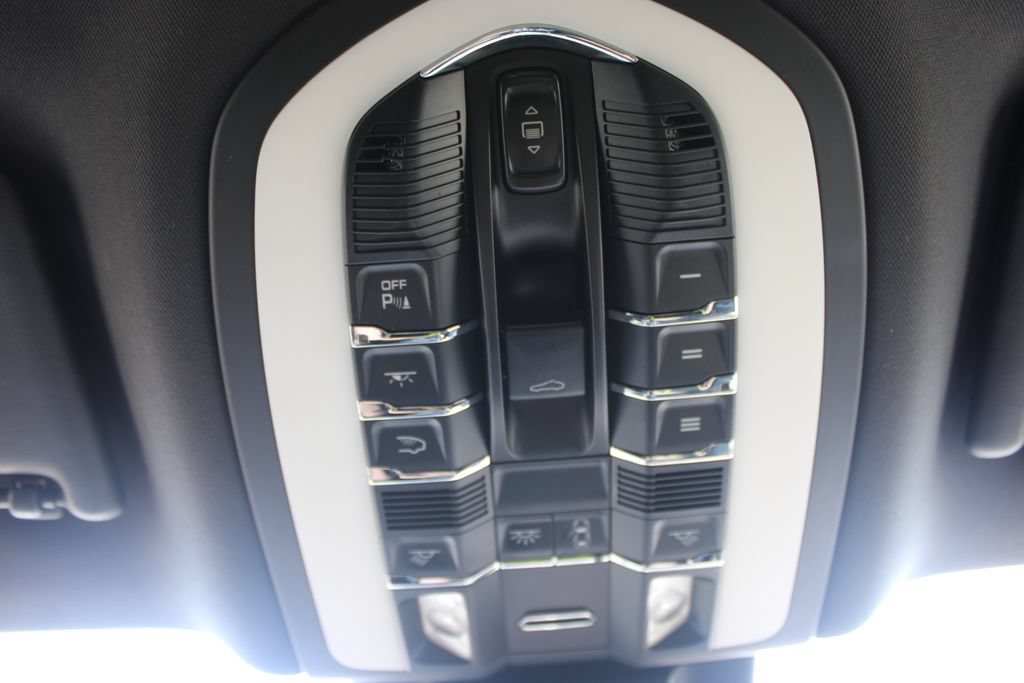 Used 2018 Porsche Macan S AWD/4WD image 60