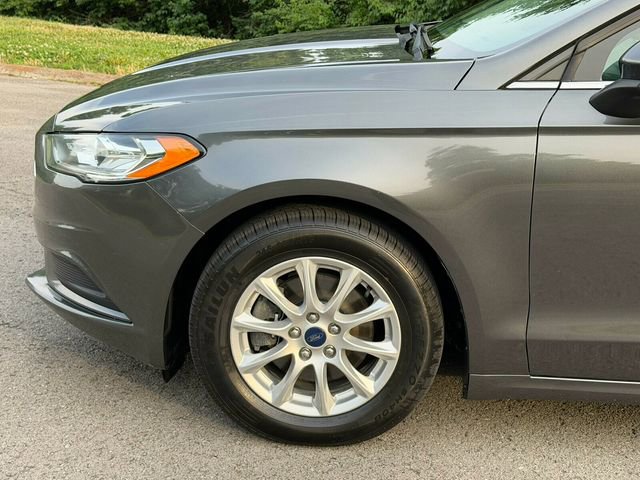 Used 2017 Ford Fusion S FWD image 3