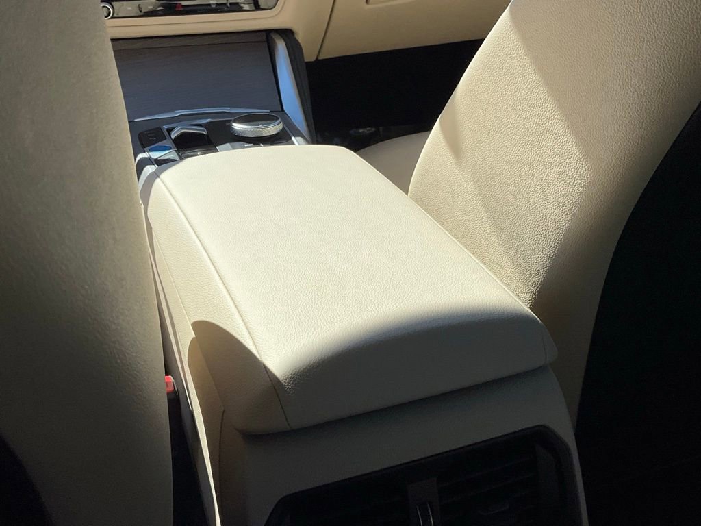 Used 2025 BMW i4 eDrive40 w/ M Sport Package image 46