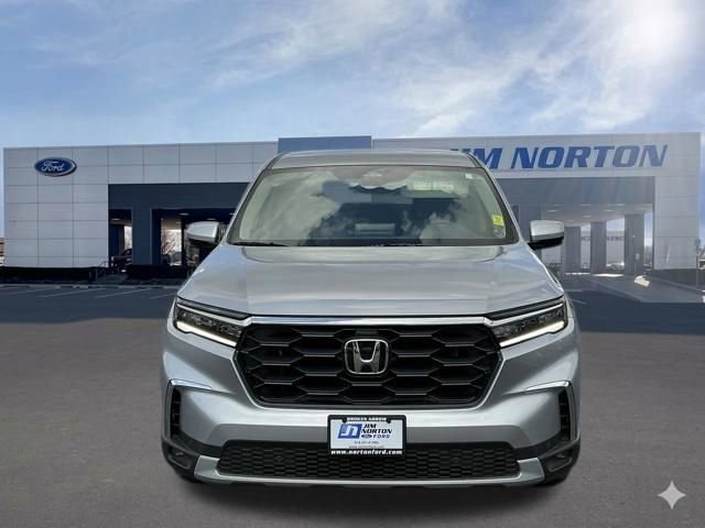 Used 2025 Honda Pilot EX-L image 10