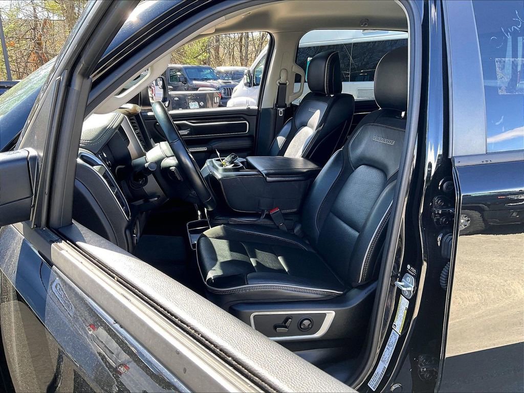 Used 2022 RAM 1500 Laramie AWD/4WD image 8