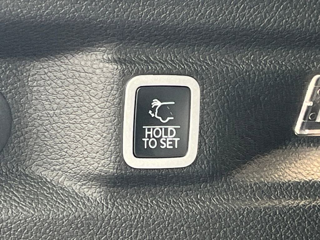 New 2026 Jeep Grand Cherokee L Limited w/ Limited Altitude Package image 36