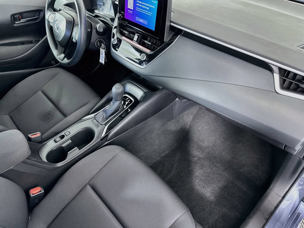 Certified 2025 Toyota Corolla LE FWD image 27