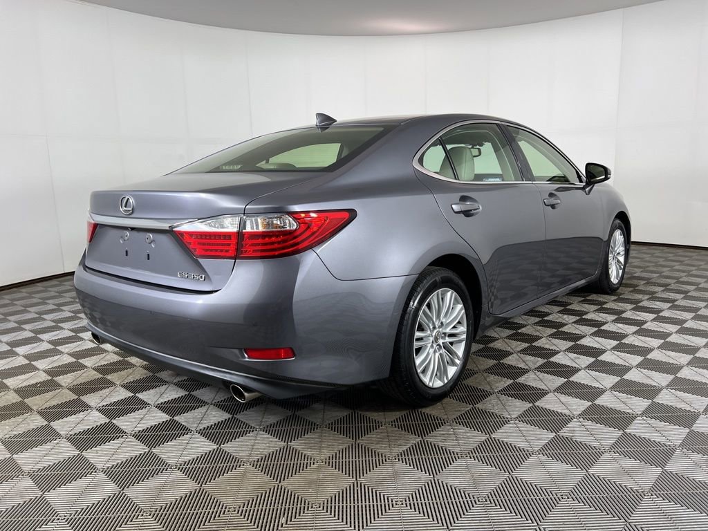 Used 2015 Lexus ES 350 w/ Luxury Package image 7