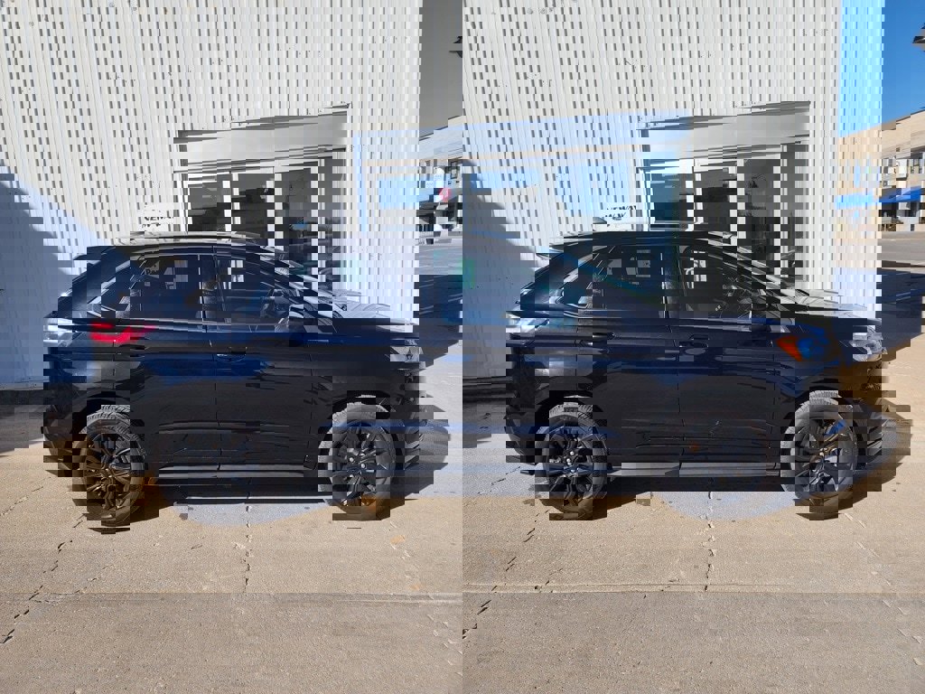 Used 2022 Ford Edge SE w/ Black Appearance Package image 5