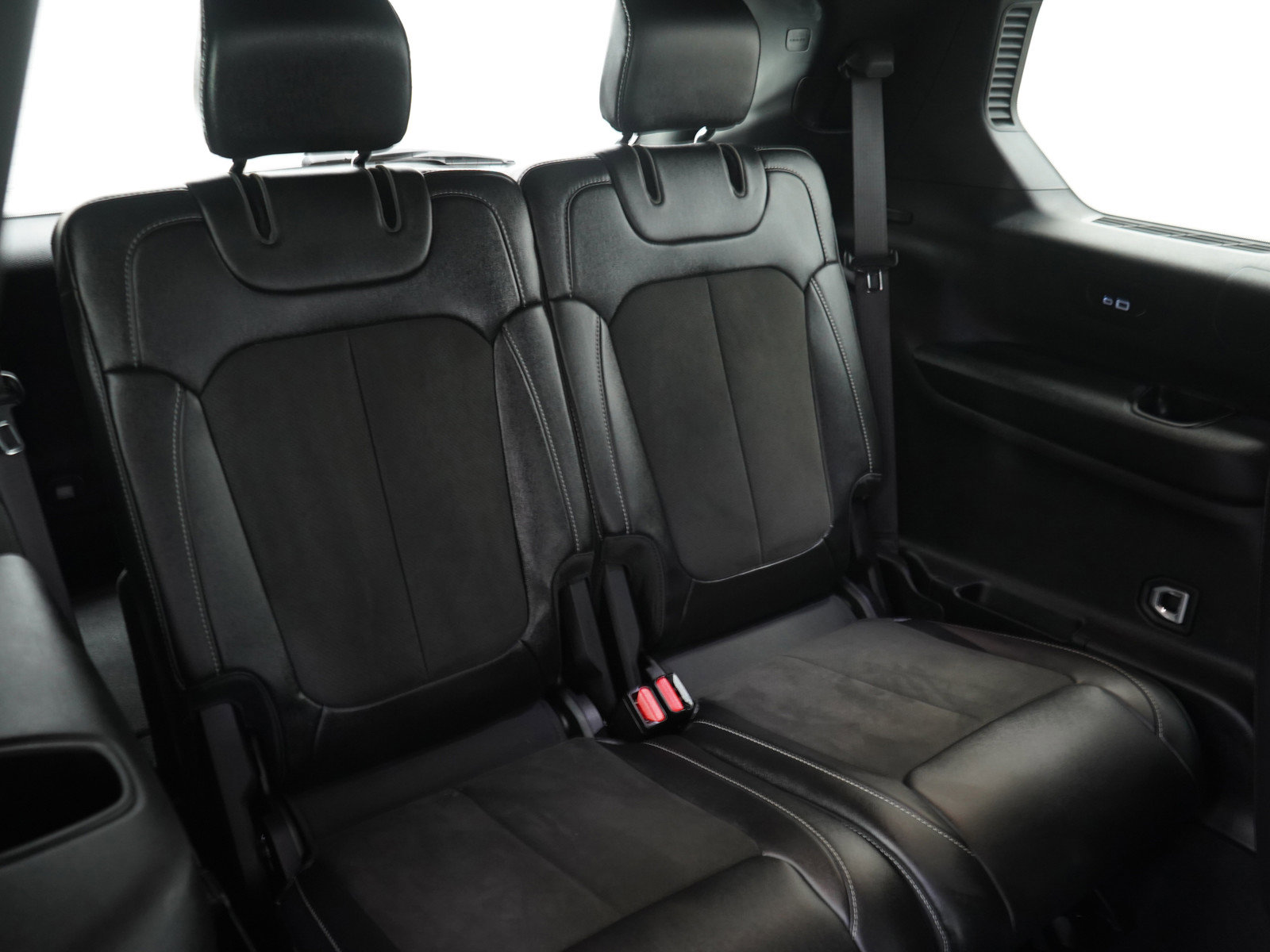 Used 2024 Jeep Grand Cherokee L Altitude AWD/4WD image 16