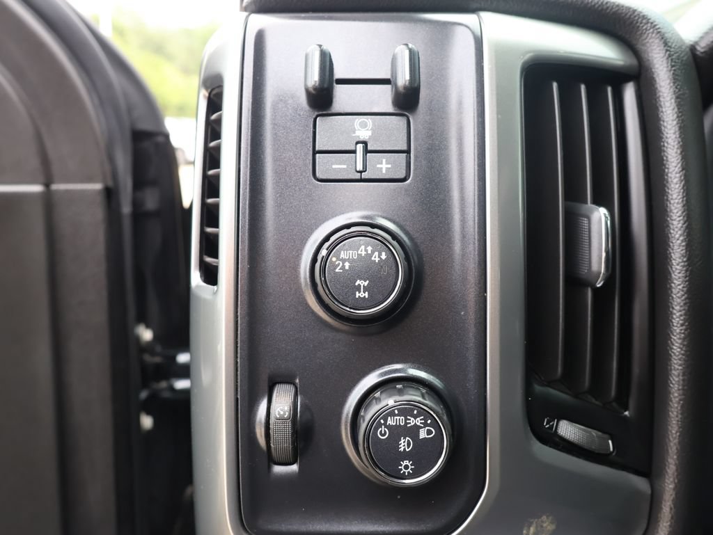 Certified 2019 Chevrolet Silverado 1500 LT w/ All Star Edition AWD/4WD image 11