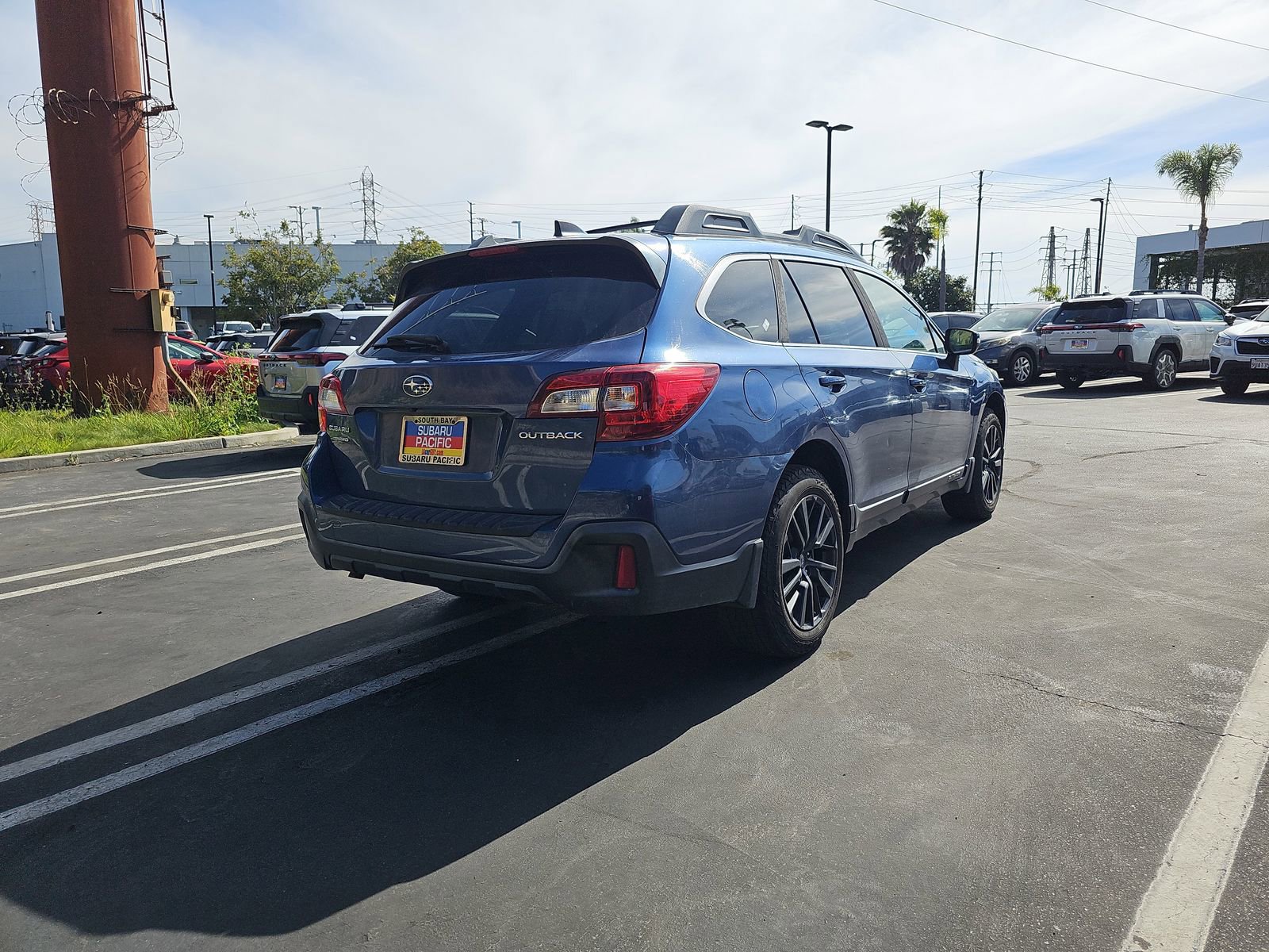Used 2019 Subaru Outback 2.5i Premium AWD/4WD image 7