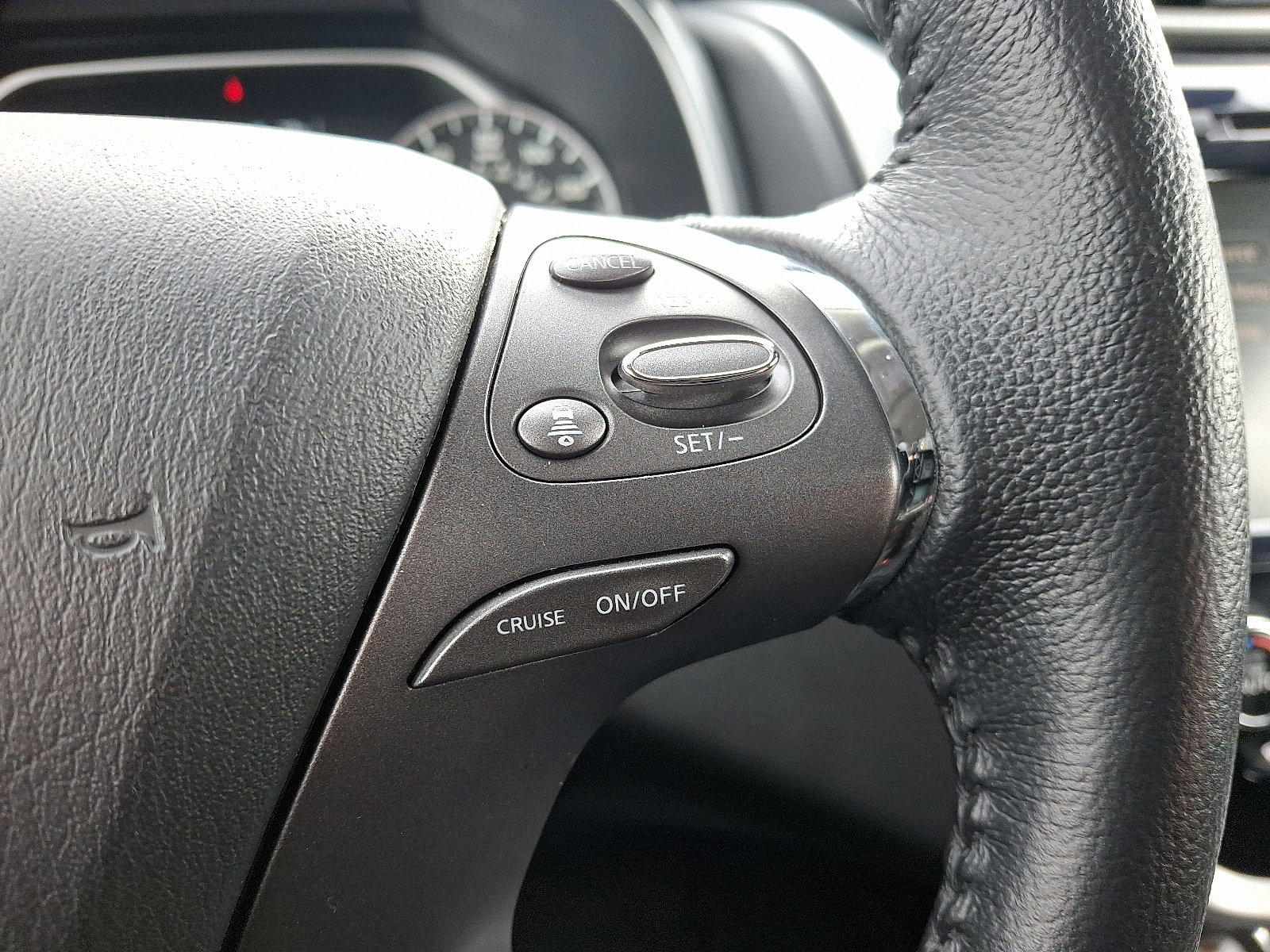 Used 2024 Nissan Murano SV w/ SV Midnight Edition Package image 21