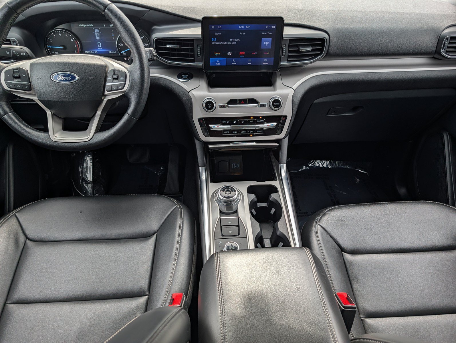 Used 2024 Ford Explorer XLT w/ Equipment Group 202A AWD/4WD image 19