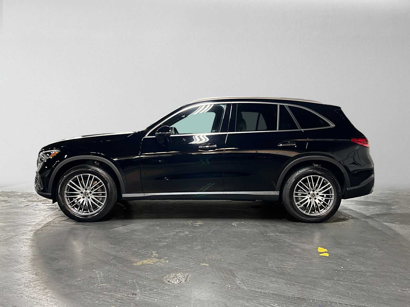 Used 2026 Mercedes-Benz GLC 300 4MATIC image 6