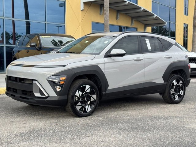Used 2024 Hyundai Kona SEL w/ Convenience Package image 2