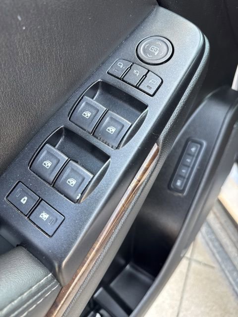 Used 2018 Chevrolet Tahoe LT w/ Texas Edition Package RWD image 21