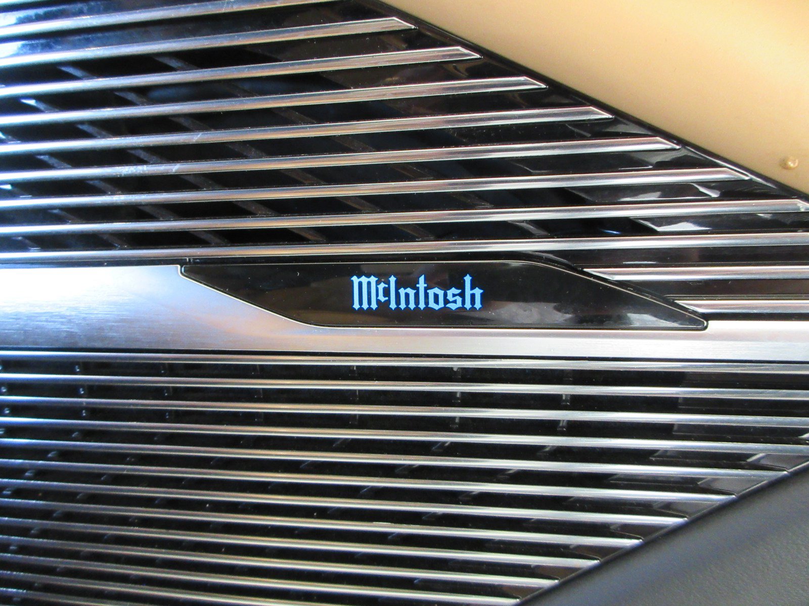 Used 2022 Jeep Grand Wagoneer Series III w/ Rear Seat Video Group 1 AWD/4WD image 31