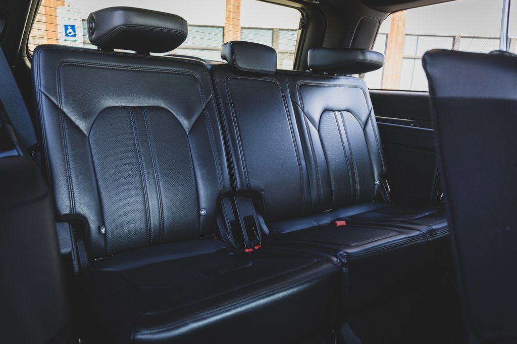 Used 2018 Ford Expedition Limited w/ Driver Assistance Package image 27