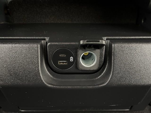 Used 2023 Ford F150 XLT image 49