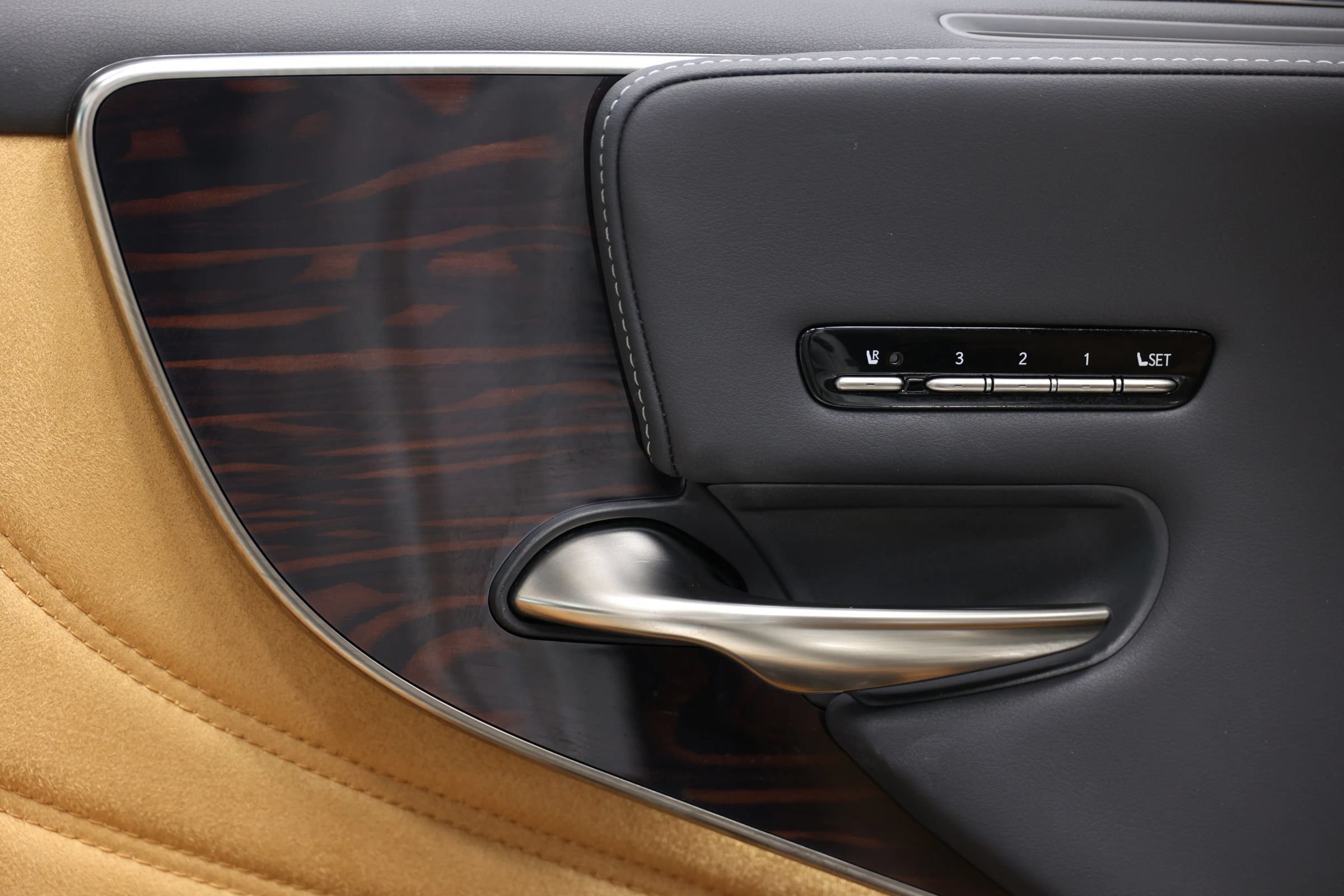 Used 2024 Lexus LS 500 w/ Interior Upgrade Package RWD image 10