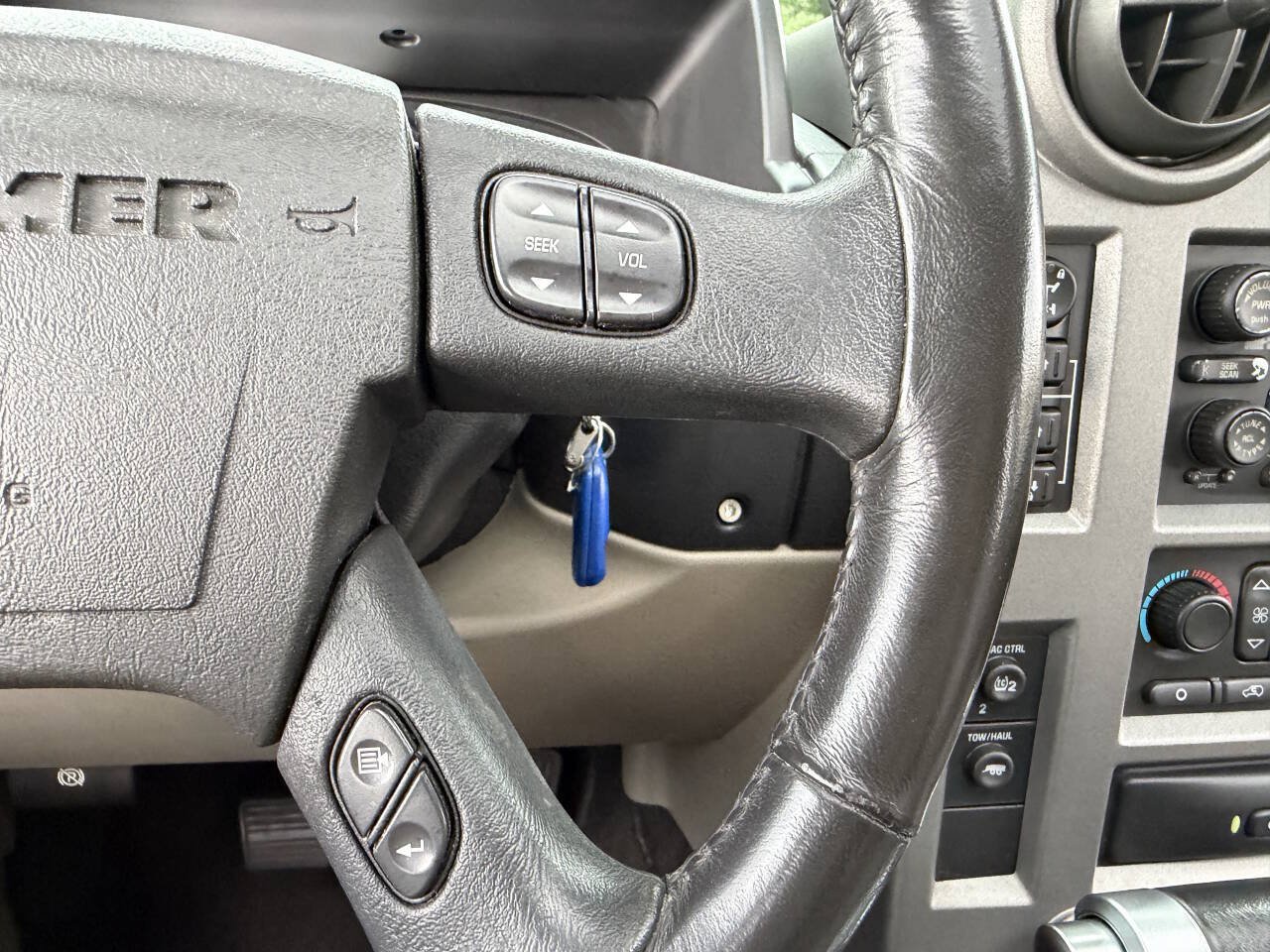 Used 2003 HUMMER H2 w/ Preferred Equipment Group AWD/4WD image 19