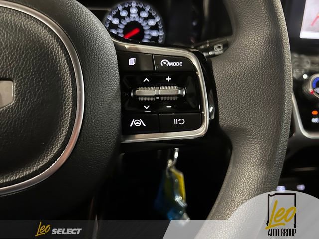 Used 2023 Kia Sorento LX image 19