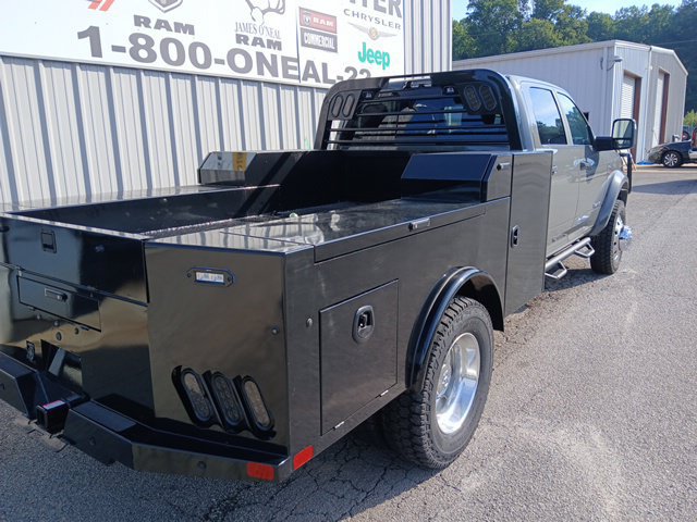 New 2026 RAM 4500 4x4 Crew Cab DRW w/ Laramie Trim Package image 3