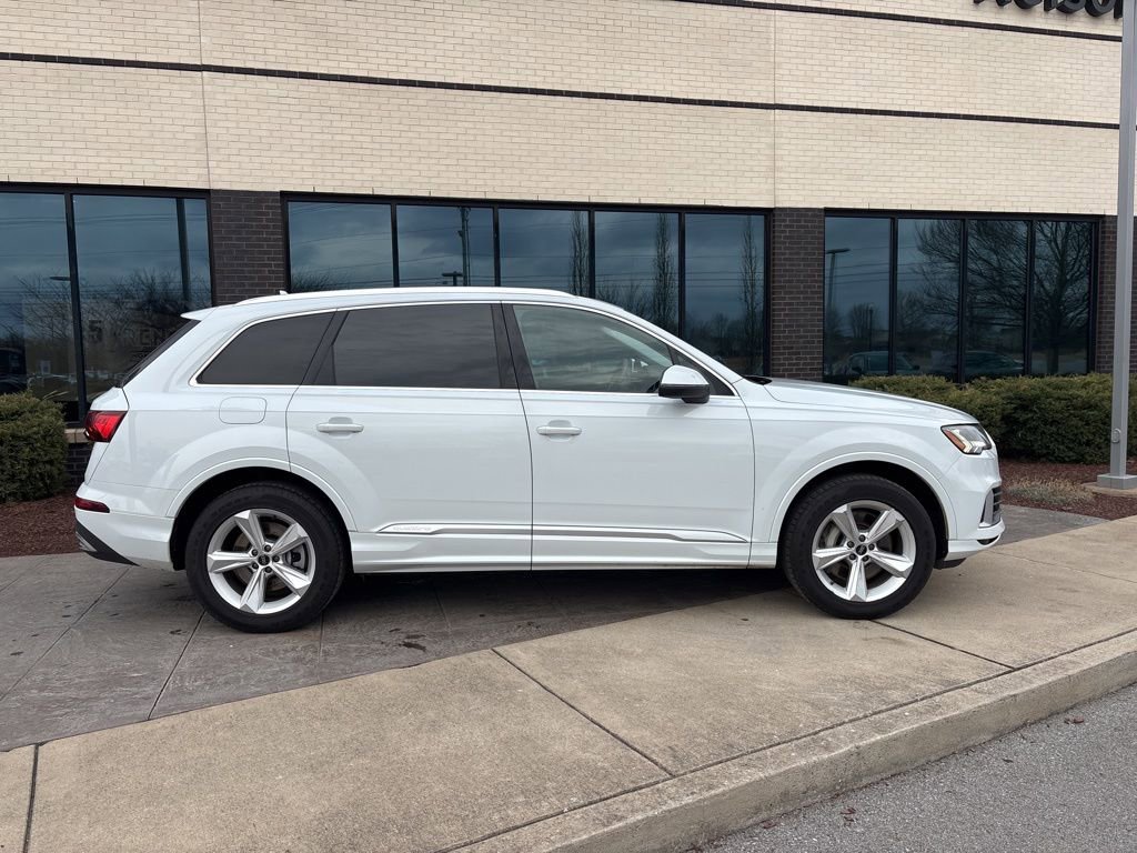 Used 2023 Audi Q7 3.0T Premium image 3