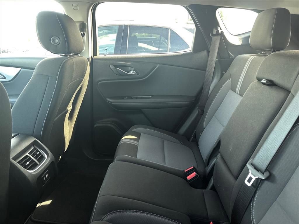 Used 2025 Chevrolet Blazer LT AWD/4WD image 17