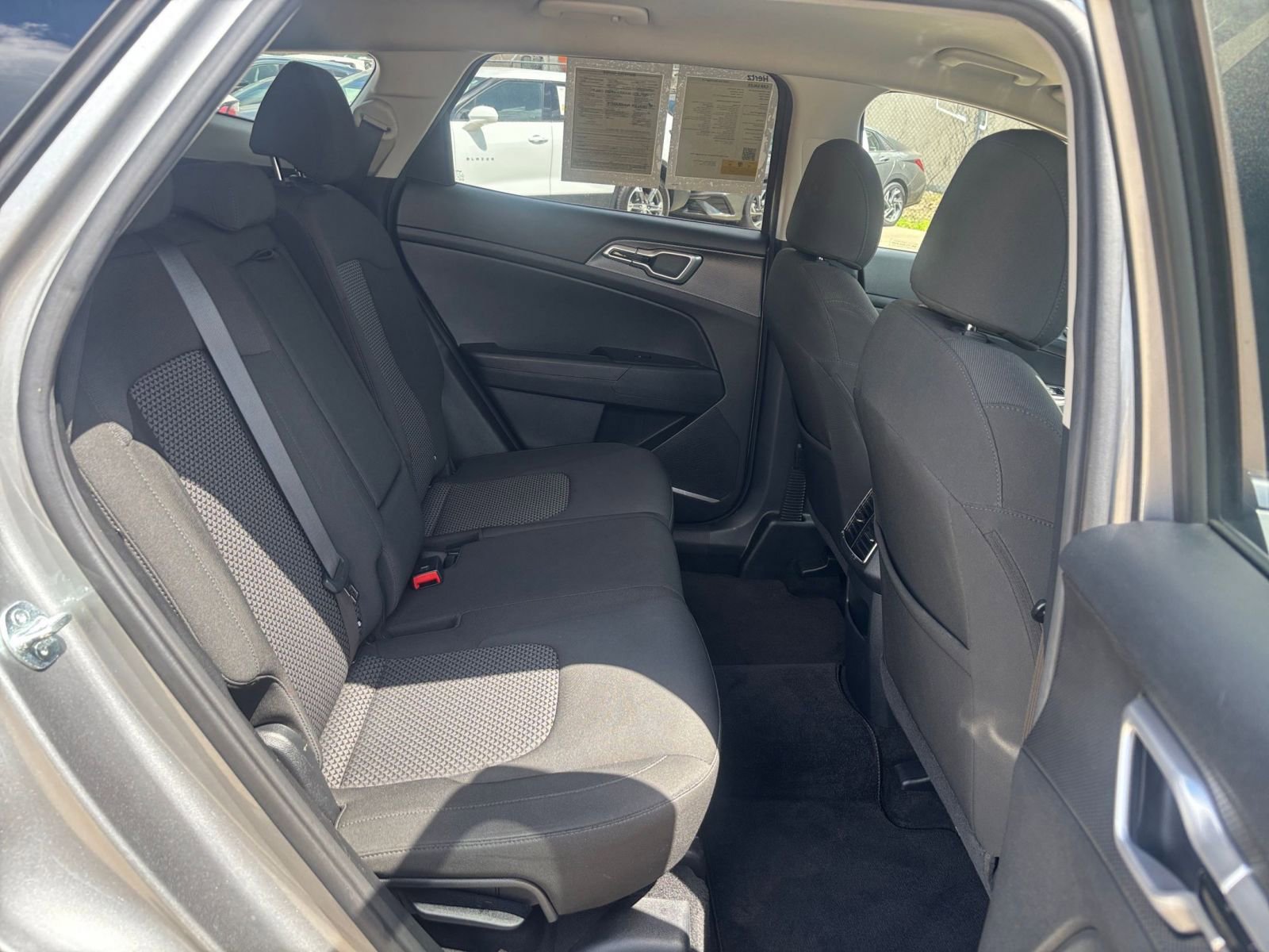 Used 2024 Kia Sportage LX image 24