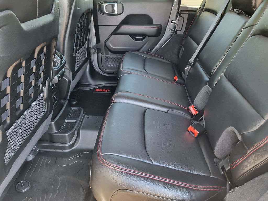 Used 2021 Jeep Wrangler Unlimited Rubicon AWD/4WD image 32