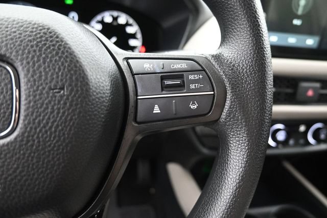 Certified 2026 Honda HR-V LX image 7